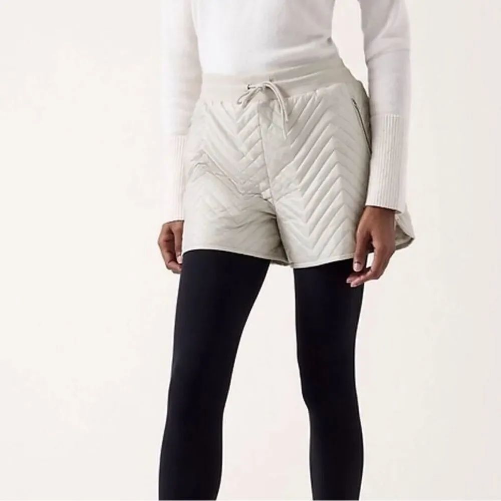 Athleta Apres Ski Shorts NEW NWT Size 4 Alabone/Beige Quilted